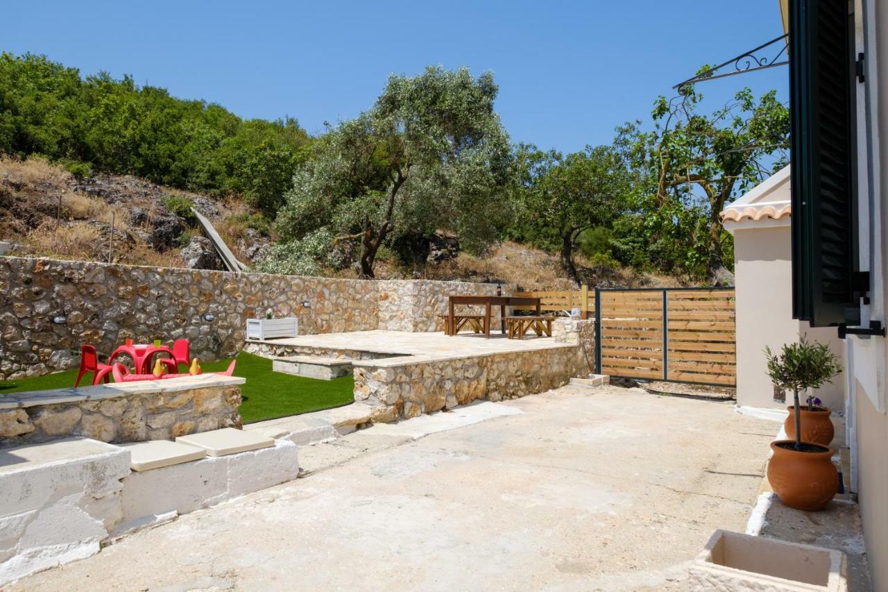 Villa Koukoutsa House With Swimming Pool Corfu Sokraki Sokrákion Exterior foto